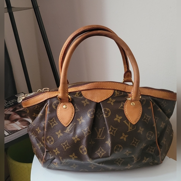 Louis Vuitton Tivoli Bag - Picture 7 of 12